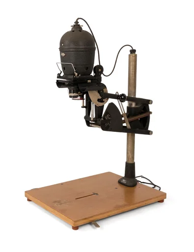 Forstørrelsesapparat