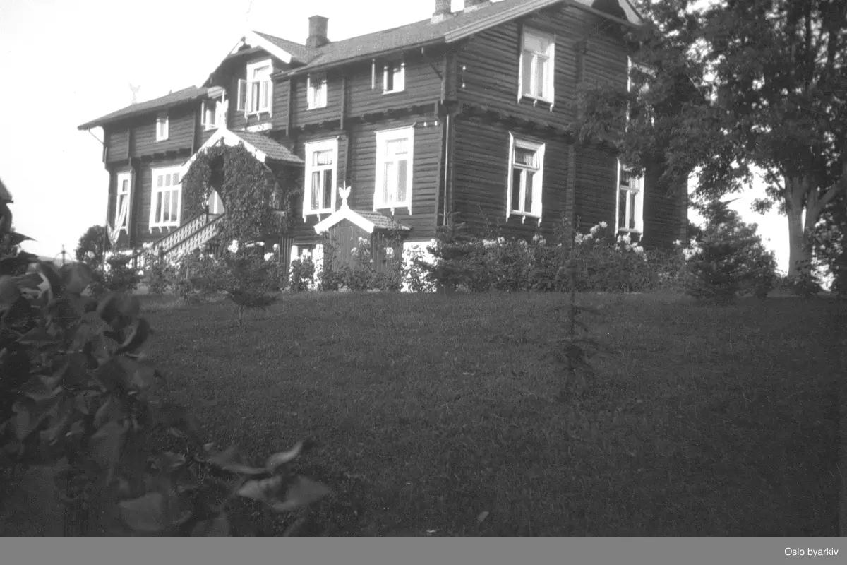 Ballerud. Bildet er tatt under arbeidet med forlengelsen av Lilleakerbanen til Bekkestua og Haslum. Forlengelsen stod ferdig 1924.