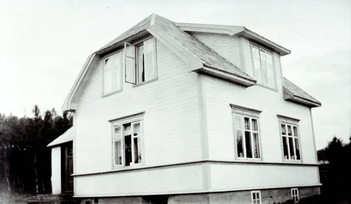 Enebolig fra ukjent sted.