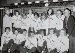 Hamar, Hamarkameratene, HamKam, gruppe håndballspillere, dam