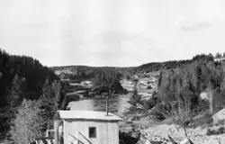 Fra Kykkelsrud i Nedre Glomma, som her var grense mellom Ask