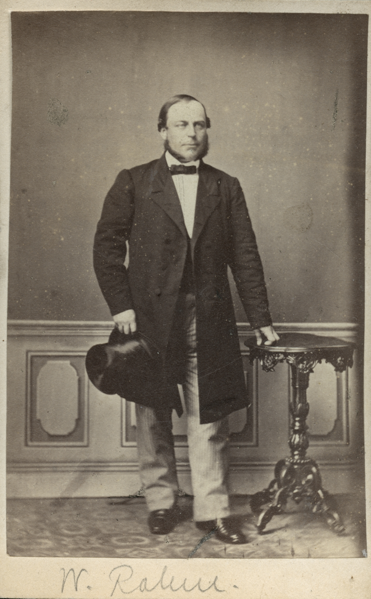 Porträtt av Vilhelm Rahm.