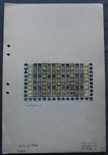 Matta "Tulipan"

KLH.D2:505a. Brun, grå och oliv, 
KLH.D2:505.  
KLH.D2:505b. 
KLH.D2:505b  Brun, svart och orange. 
KLH.D2:505b. Dubblett
KLH.D2:505c. Lila, blå och grön.
KLH.D2:505d Blå, oliv och brun. 
KLH.D2:505d Dubblett