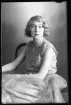 Porträtt. Maja Lundberg, Mölntorp.
Ur Gustaf Åhmans bildarkiv.