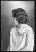 Porträtt. Eva Lindström, Åsby Gård, Hallstahammar.
Ur Gustaf Åhmans bildarkiv.