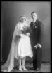 Brudpar. Helge Hedström, Årby, Kolbäck.
Ur Gustaf Åhmans samling.