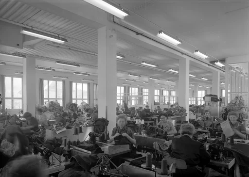 Interiør til A. Mendelsohn & Sønner - konfeksjonsfabrikk