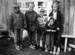 Frå v.: Terje og Unni Leren, Astrid og May Bisgård og Kari R