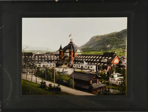 Hovedbygningen ved Bergensutstillingen 1898. Industrihallen.