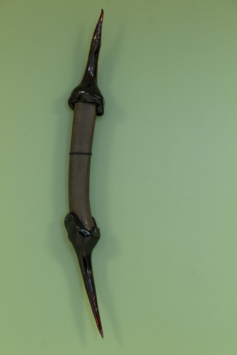 CoarveSákkit / HornPinner / AntlerSticks [Vegg]