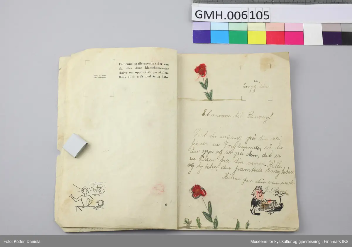 Heftet er en ensfarget trykksak av lysebrunt papir som er stiftet sammen to steder. Heftet er preget av håndtering og alder. Alle sider har brett på hjørnene og stiftene er korroderte. Det finnes merker etter fukt og kruseduller, pene innskrifter i kursiv, innskrifter som er rettet på eller visket ut, men også små tegninger, noen utført med fargeblyanter og gjennompregingner av mynter.  

Barn og trolig også voksne som var sammen med henne på internatet skrev hilsener til henne. 
De som signerte var:
- E. Olsen
- Karen Johannefra, Finnfjord
- Jenny
- Roald Bruun, Slettnesfjord, Sørøya
- Sigmund Johansen
- T. Eide (bror)
- Paula Bruun
- Jacobsen
- N.
- Karsten Hansen, Gåshopen
- Selma Olsen
- Karen Angell
- Fanny
- Torbjørn Eide
- Aud Sjursen
- Eldbjørg, født 14.07.1934
- Sonja Løveid, Gåshopen
- Øyvind Hirsti, Bonakas, Tana
- Aud M. Andersen
- Arnulf Sjursen
- Edel Dagmar Gustavsen, Lakselv
- Inger
- Eilif Pedersen, født 20.11. 1934
- Hjalmar Nilsen, født 12.05.1932
- Jensen, Urelv, Fella
- R.E. Bast