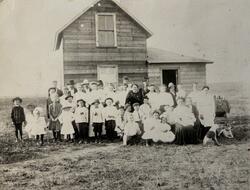 Gruppeportrett. Ukjente personer, tid og sted, men trolig ut