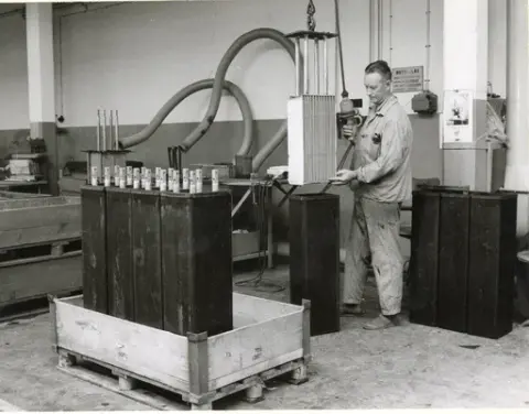 Stationär montering. Tudor i Nol  runt 1960.