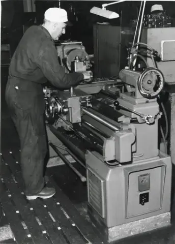 Mekanisk verkstad. Tudor i Nol  runt 1960.