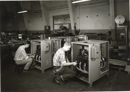 Likriktningsavdelningen. Tudor i Nol  runt 1960.