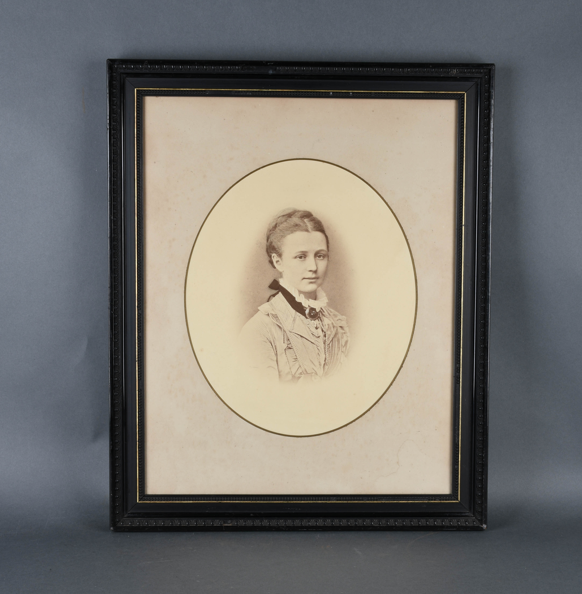 Barneportrett. Portrett av liten gutt.