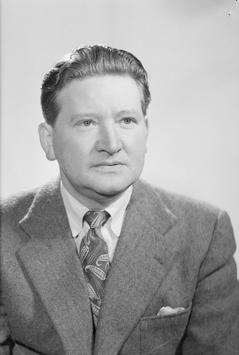 Sivilforsvaret, passbilder. 4 barnebilder 