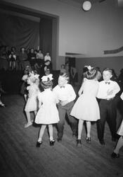 Danseskolens avslutningsfest v/Lily Paulsen