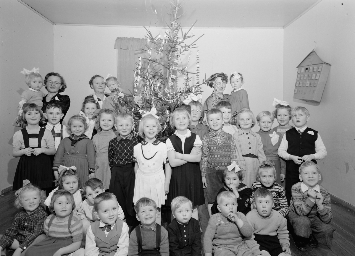 Daghjemmets juletrefest, gruppebilde