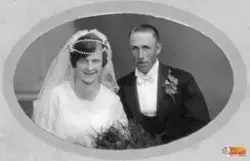 Ester Jonsson och Lars Jonsson, Rengsjö,
Bröllopsfoto 1925-0