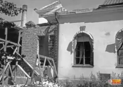 30/7 1948
Köket påbyggt på längden och taket delvis rivet.