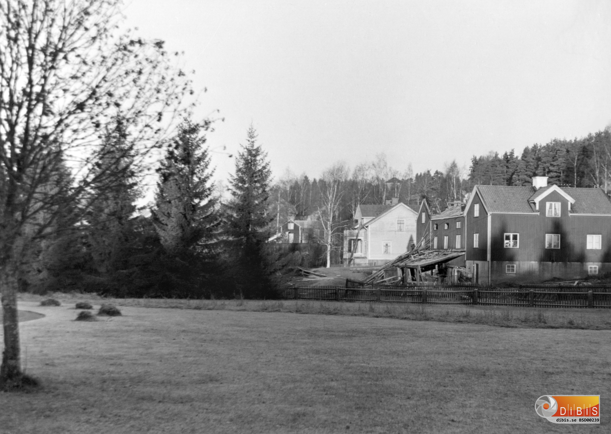 13/11 1950
Taket är delvis rivet