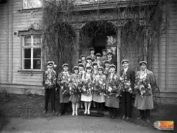 Realexamen i Bollnäs ca 1926-1927. Nummer 3 i andra raden fr