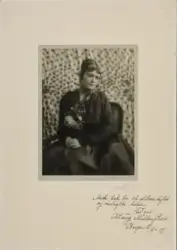 Portrett av sangerinne Aslaug Marie Mühlenphort (1894 - 1966