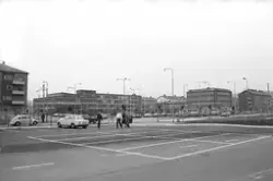 Fotografiet visar en vy som visar stadshuset och på avstånd 