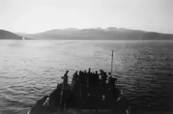 Marinesoldater på akterskipet til en motorminesveiper ved 7.