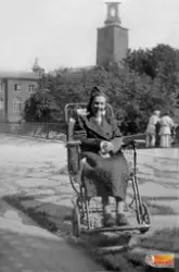 Vid Serafimerlasarettet på Kungsholmen i Stockholm.

Elsa Sk