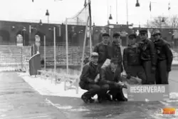 Bilden tagen på Stockholm Stadion

Främre raden från vänster