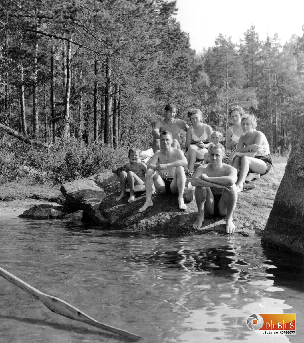 Övre raden från vänster:
1.Holger Nordin
2.Ulla Nordin
3.Monica Nordin
4.Maj-Britt Hedlund
5.Gerd Karlsson född Söderholm

Främre raden från vänster:
1.Elisabeth Nordin
2.Tage Jonsson
3.Curt Karlsson