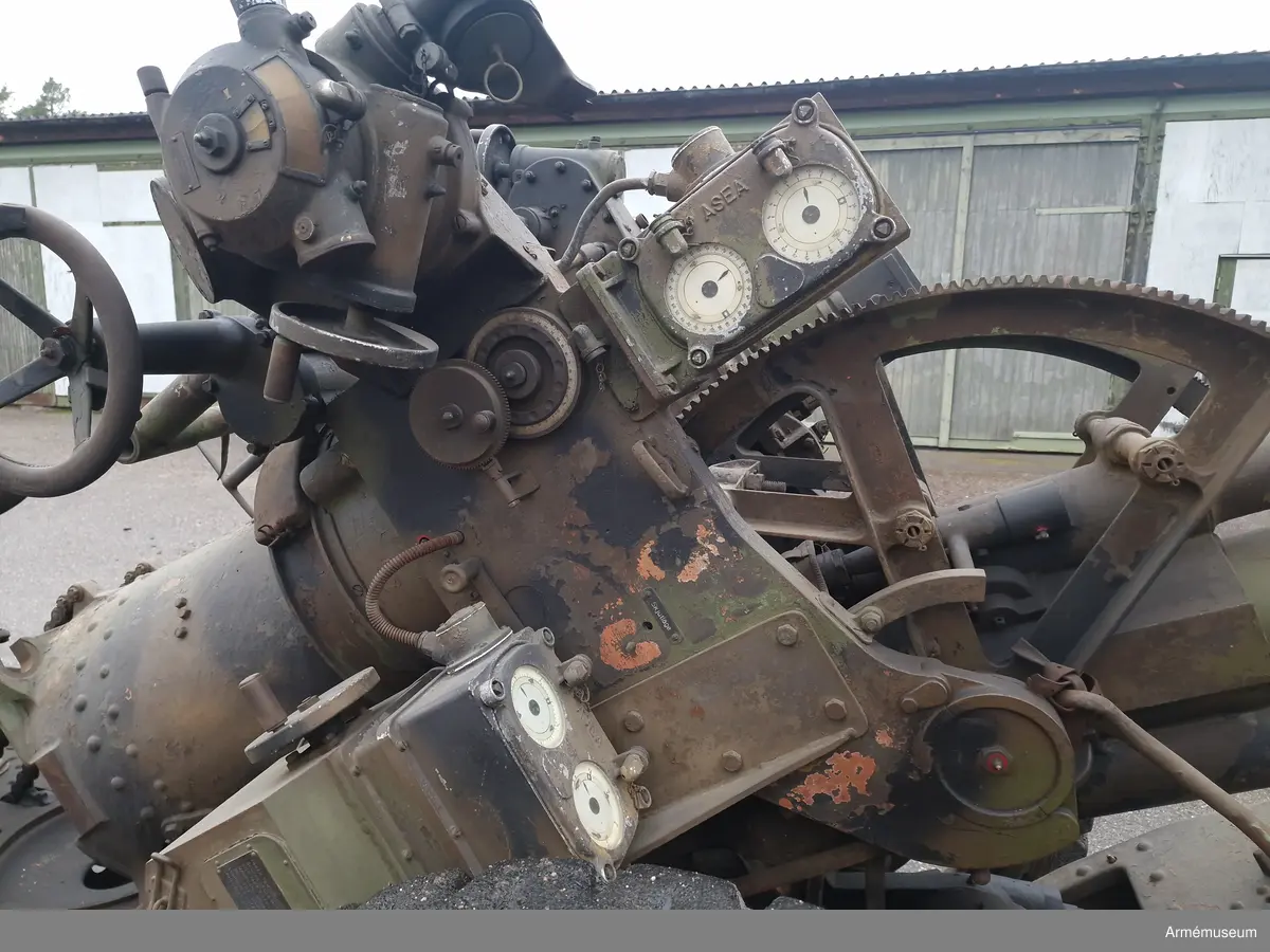 7,5 cm luftvärnskanon m/1930 med tillbehör.