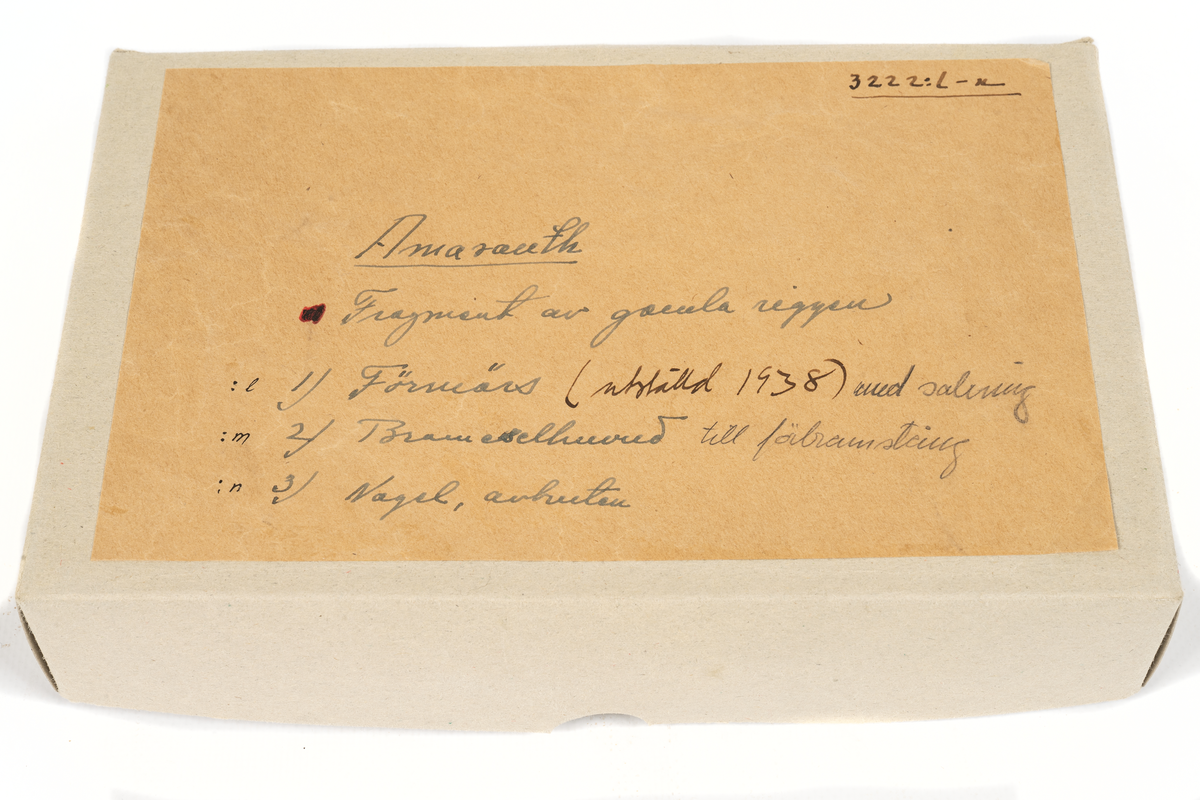 Fragment av gamla riggen till modellen av Amaranth. Förmärs med salming.