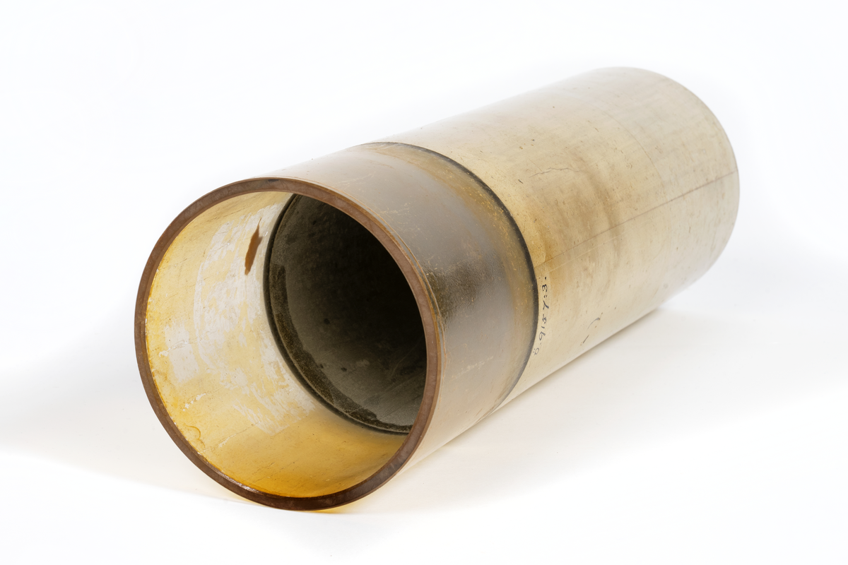 Leidenflaskan eller kleistska flaskan är en kondensator i form av en flaska, använd för att lagra elektrisk laddning.