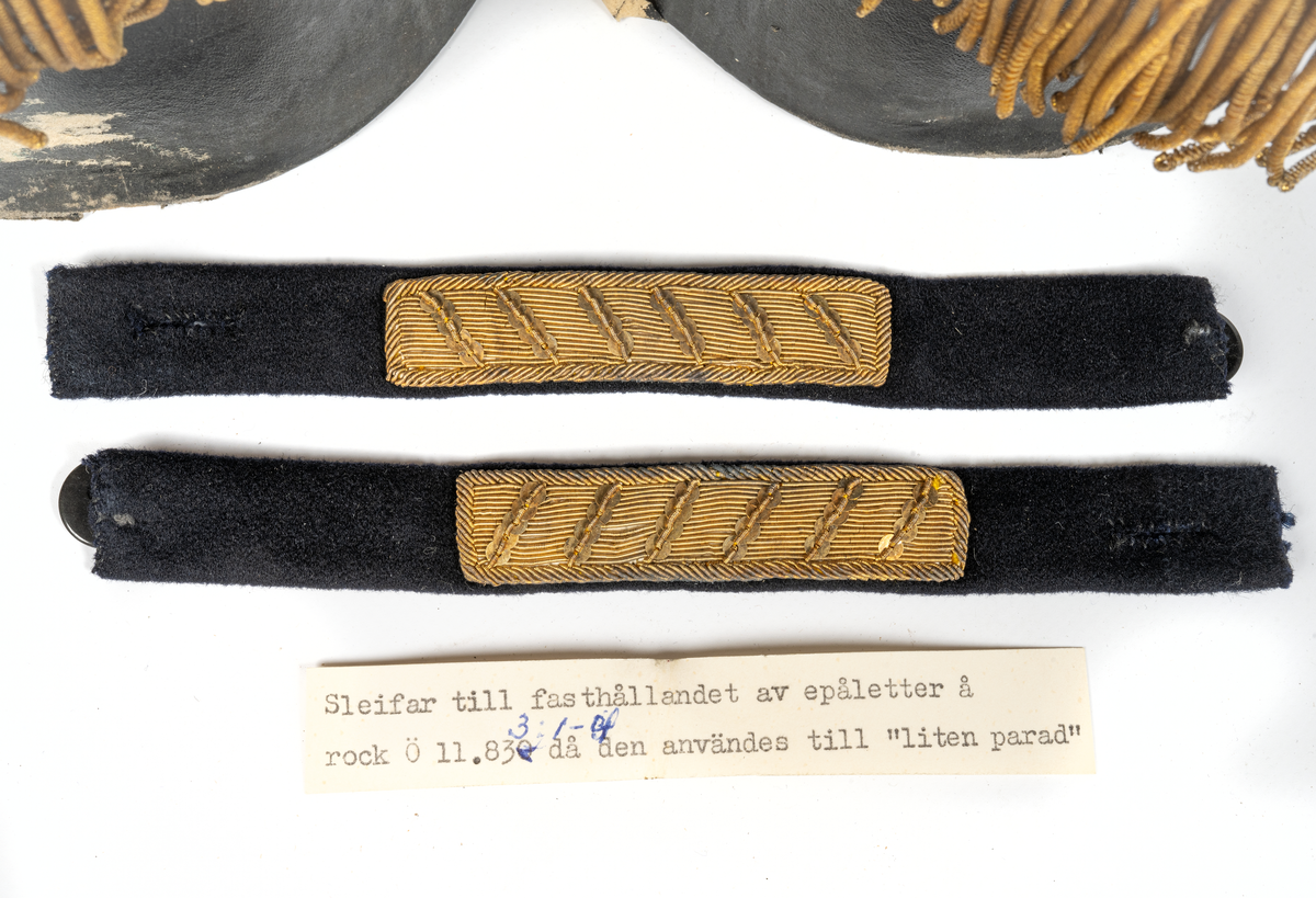 Epåletter.