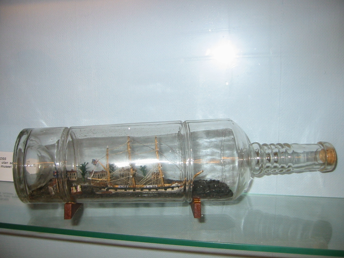 Flaskskepp.
