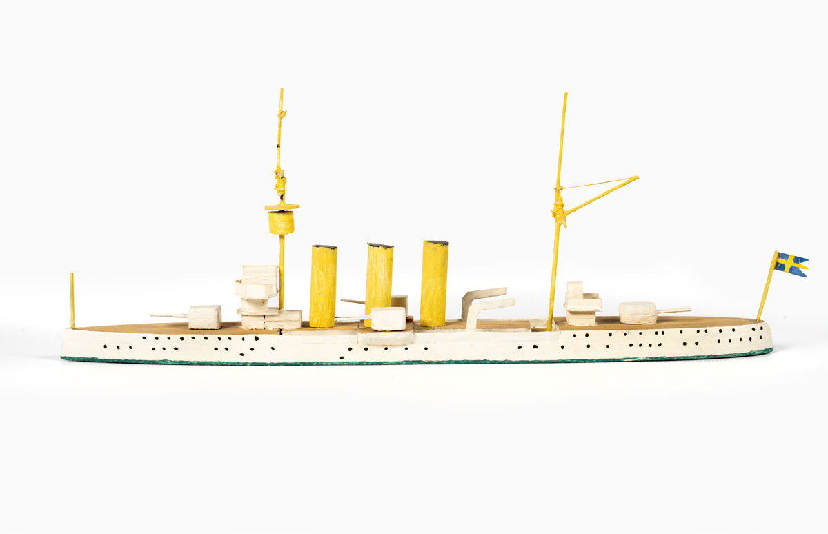 Föremålets form: Vattenlinjemodell.
Består av trä och metalltråd.