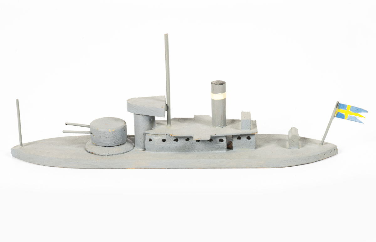 Föremålets form: Vattenlinjemodell.
Består av trä och metalltråd.