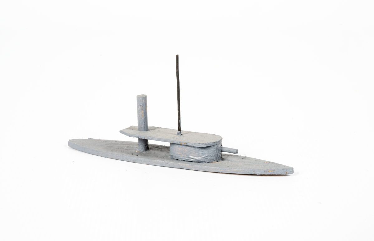 Föremålets form: Vattenlinjemodell.
Består av trä och metalltråd.