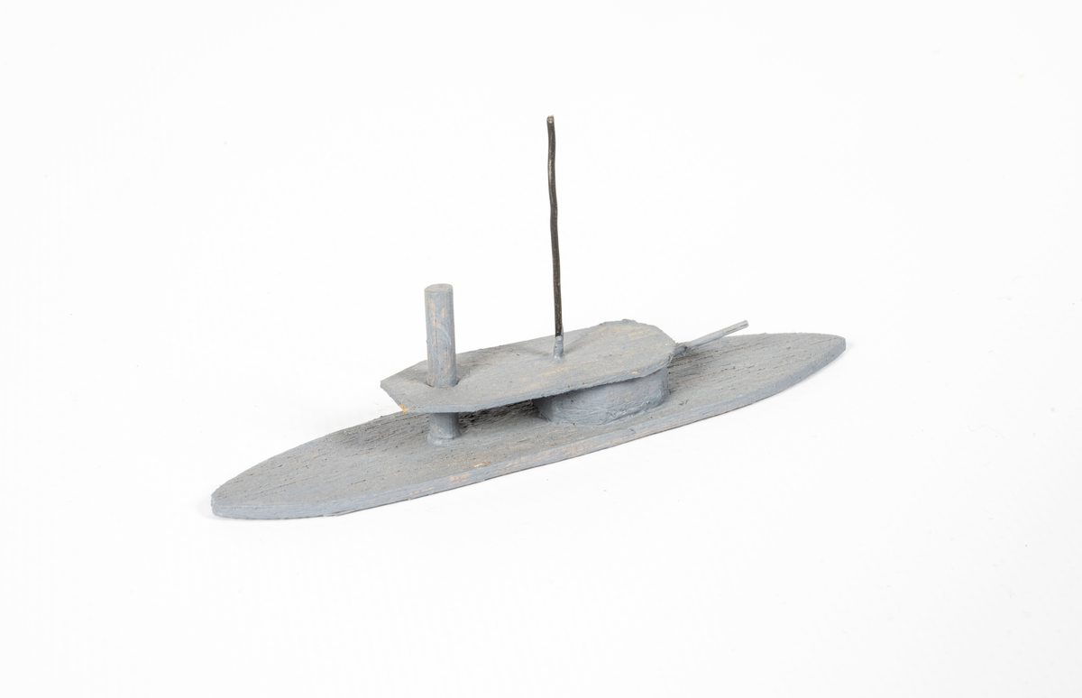 Föremålets form: Vattenlinjemodell.
Består av trä och metalltråd.