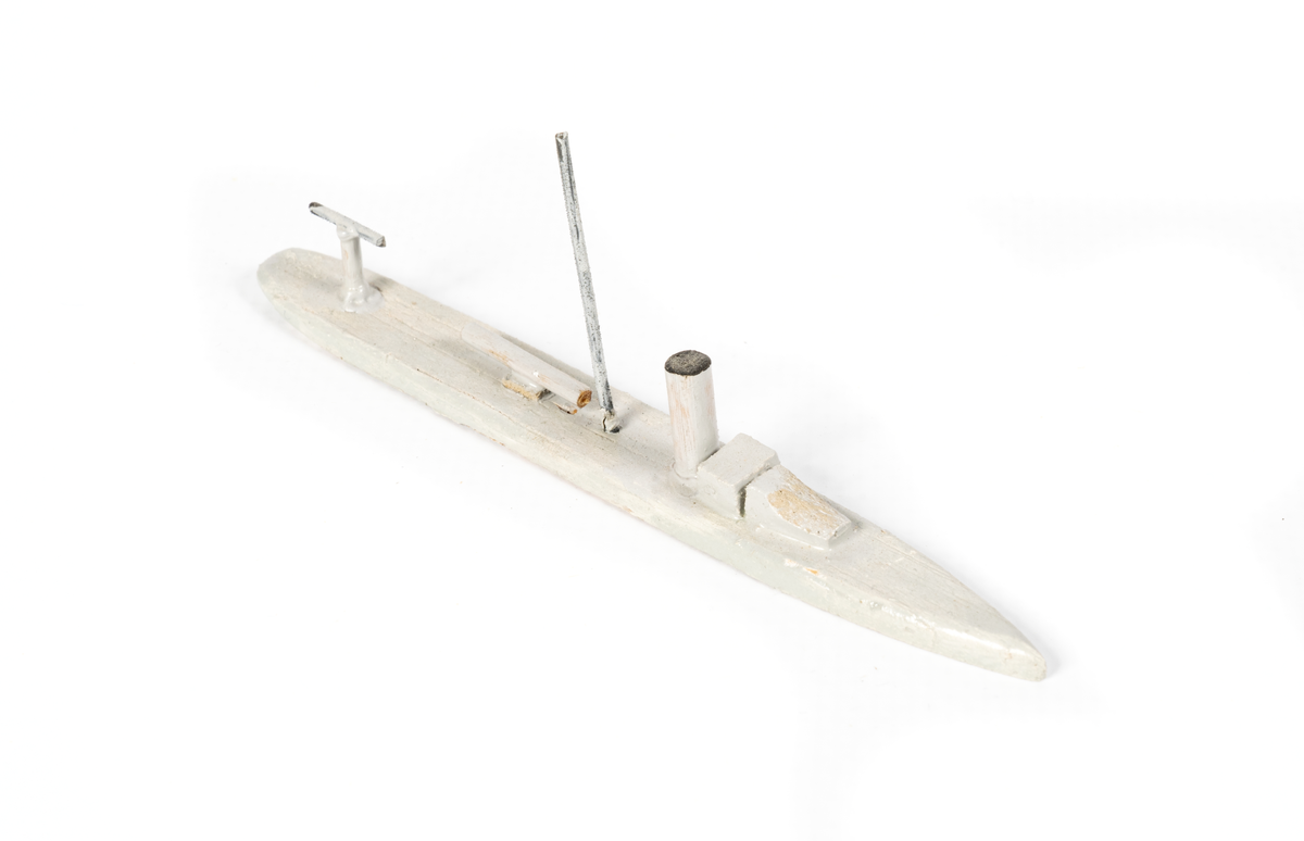 Föremålets form: Vattenlinjemodell.
Består av trä och metalltråd.