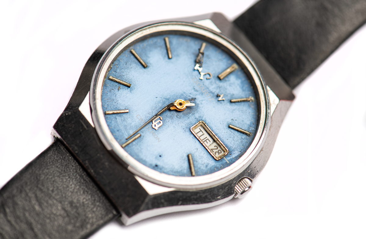 Armbandsur CITIZEN med brunt läderarmband. 
Urtavlans diameter: 30 mm.
Hela klockans längd (inkl. armband)235 mm.