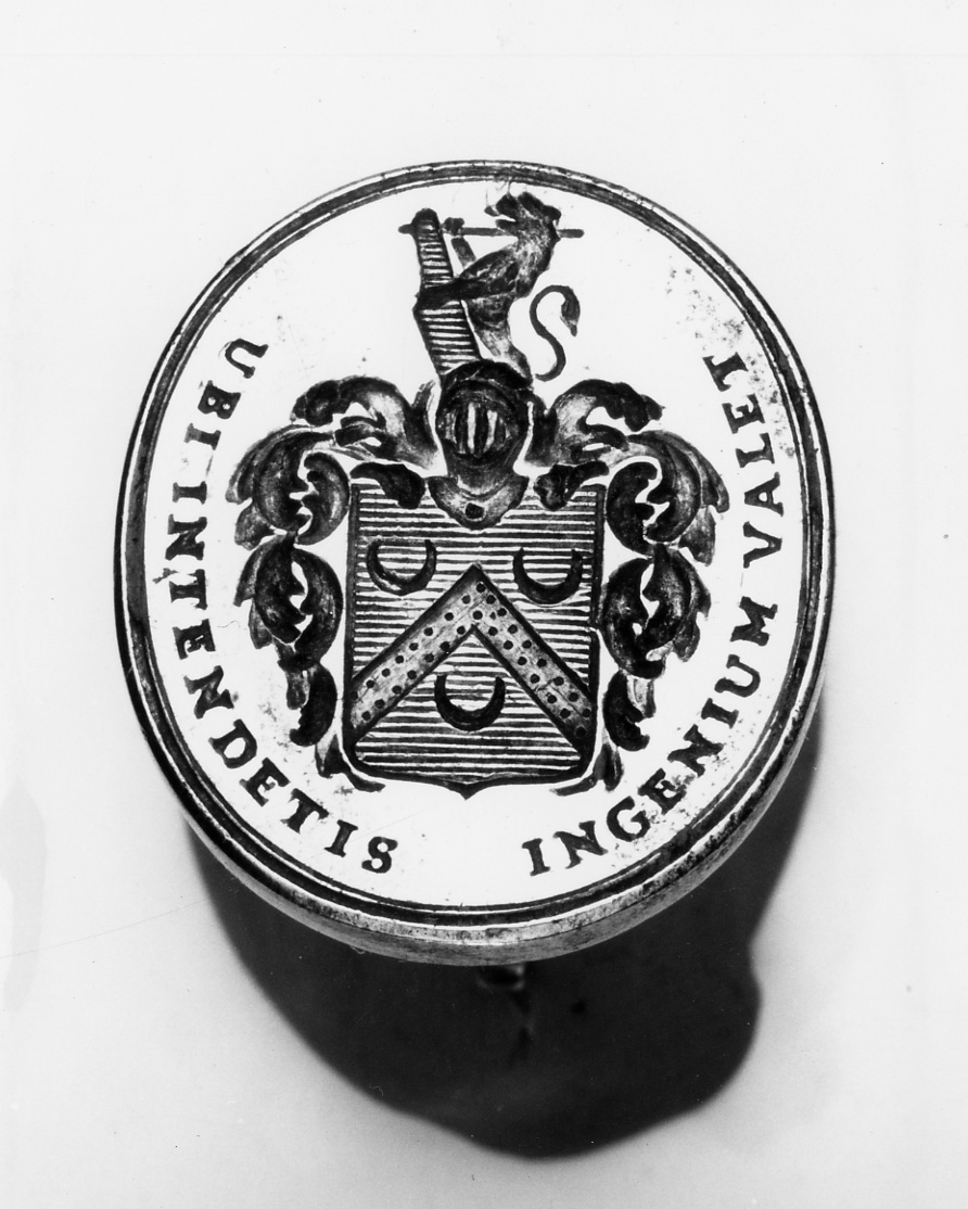 F.H. af Chapmans vapensköld krönt av galjonslejon.