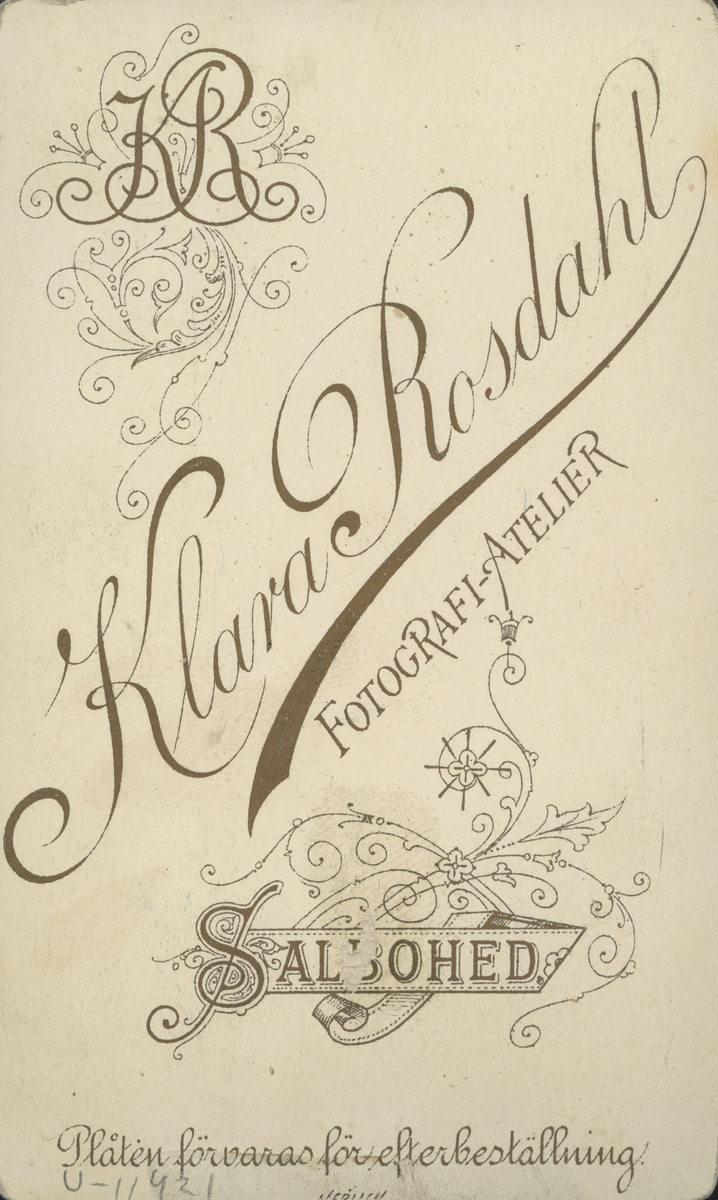 Porträtt av man i uniform.