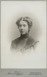 Porträtt av Ebba Persson 1904.