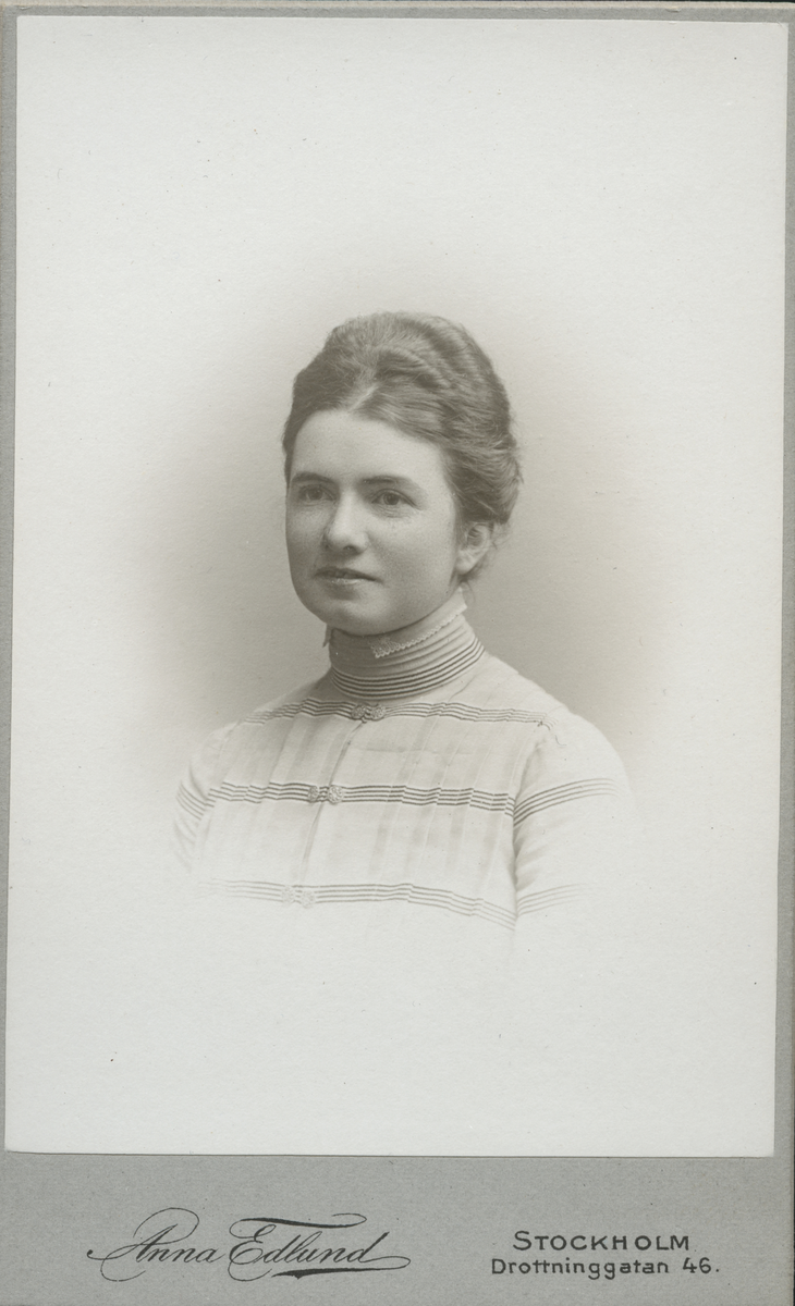 Porträtt av Carola Sprinchorn.