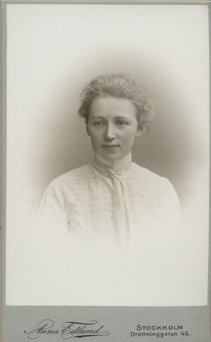 Porträtt av Elin Thulin 1904.