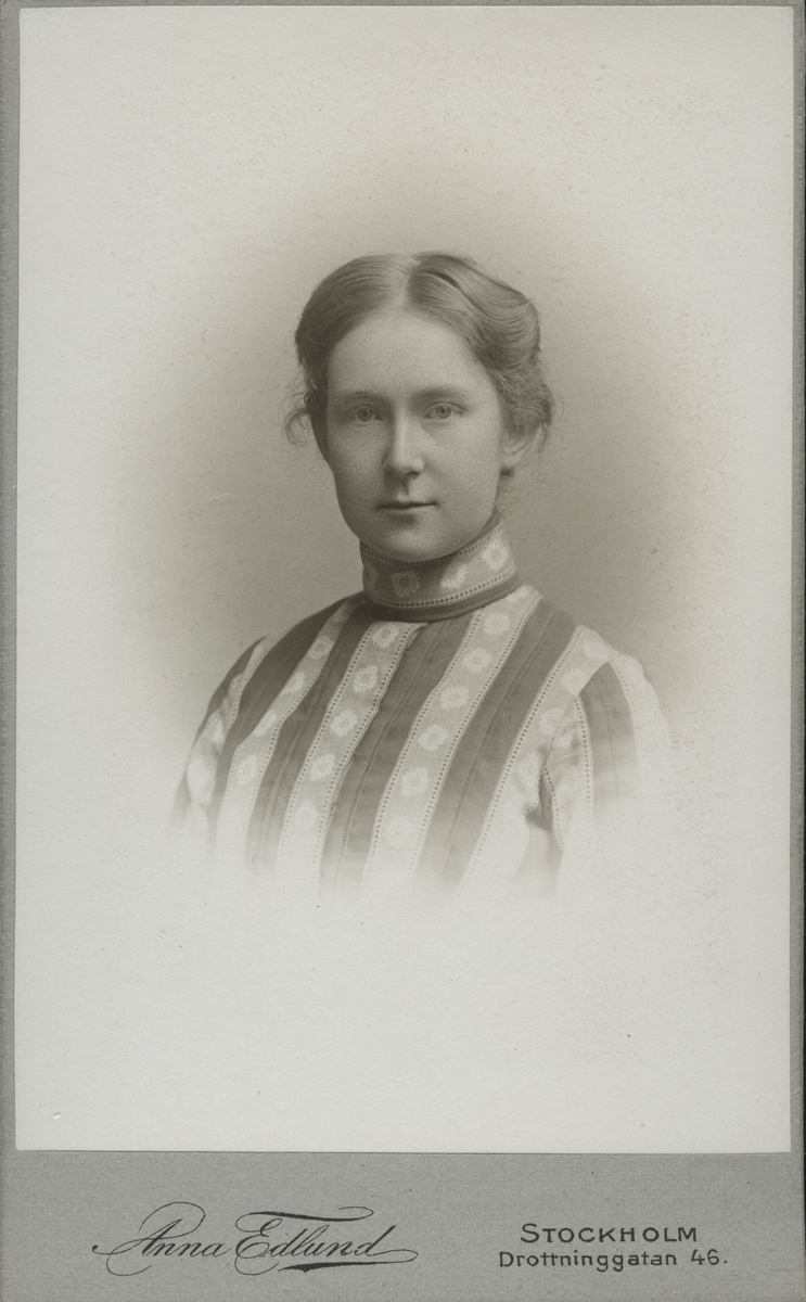 Porträtt av Maria Jacobson 1904.